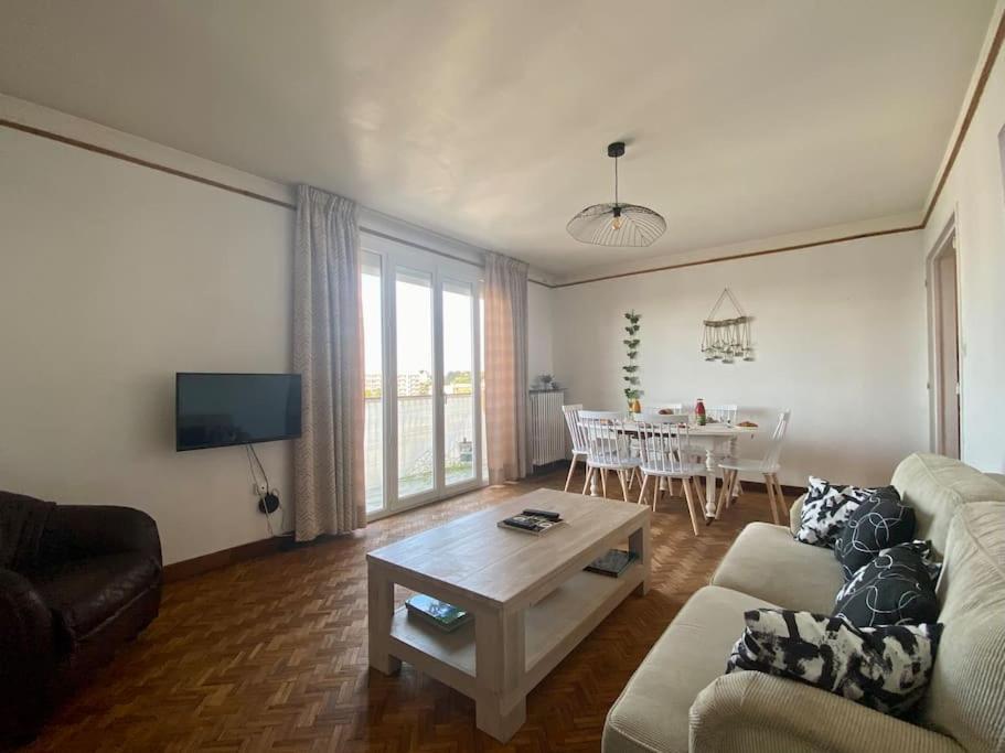 Le Buffel - Appartement 4 Chambres, Parking, Wi-Fi, Tram - 8Pers Монпельє Екстер'єр фото